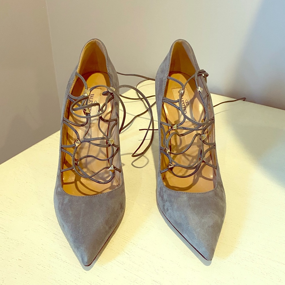 Valentino Rockstud Suede Lace-up Pumps